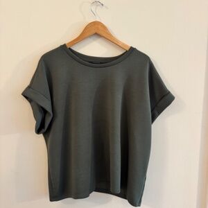 T Tahari Women's Crew-Neck Rolled Sleeve Size XL